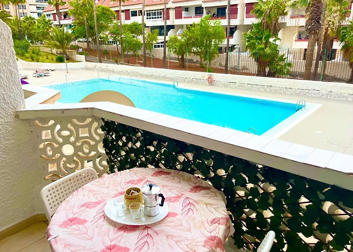 Playa Honda Dona Dina Апартаменти *